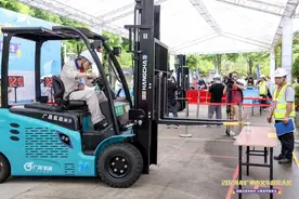 高手过招赛绝活！2024年广州叉车技能大赛顺利结束图片