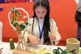 90后“绒花”美女，非遗“炫技”吸睛无数图片