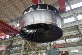 青海​玛尔挡水电站投产发电，系黄河上游在建海拔最高、装机容量最大水电站图片