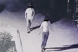 男子捡到车钥匙，与朋友一顿操作后双双被拘！图片