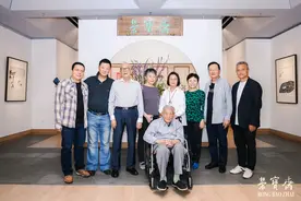 “画中有诗 诗中有画——鲁慕迅书画作品展” 在深开幕图片