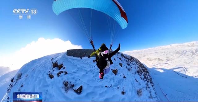 中小学“雪假”欢乐多 滑雪、“冰浮”解锁冬日乐趣