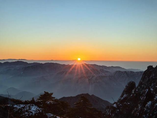 黄山：千里江山美如画，多彩活动悦游人