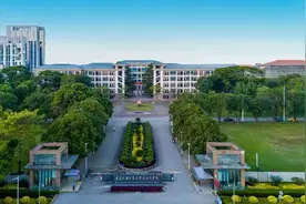 广外南国商学院新增大数据管理与应用、数学与应用数学2专业图片