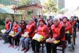陕西交控商界分公司开展“传承雷锋精神，情暖空巢老人”主题志愿服务活动图片