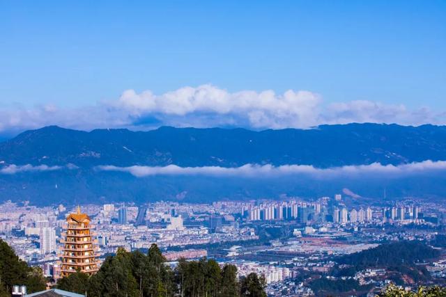 遇见临沧 如回故乡丨青山伴流云 临翔“旗山玉带”上线