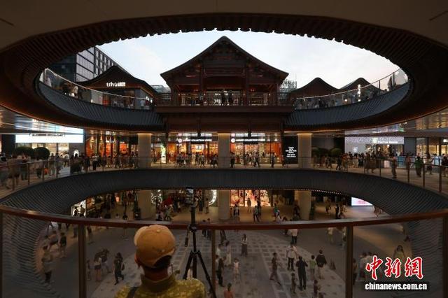 文旅新场景激活历史街区 京城地标以文化聚人气