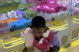 抓娃娃的成就感｜我的快乐寒假图片