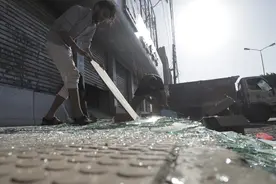 （外代一线）美军继续空袭胡塞武装图片