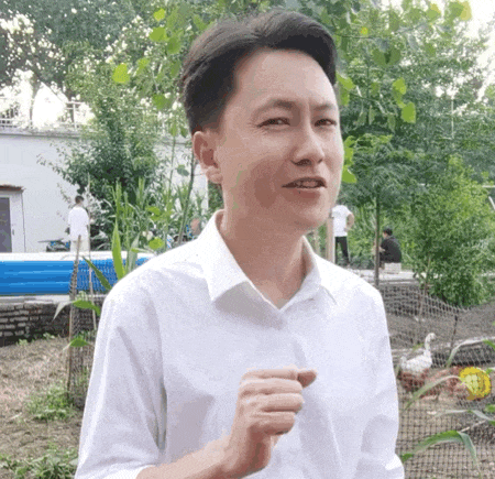 千万粉丝网红疑似“借壳复出”？平台回应，此前被称为“中老年妇女收割机”