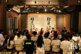 探索校村联动，高校师生为连山壮锦传承发展献智献策图片