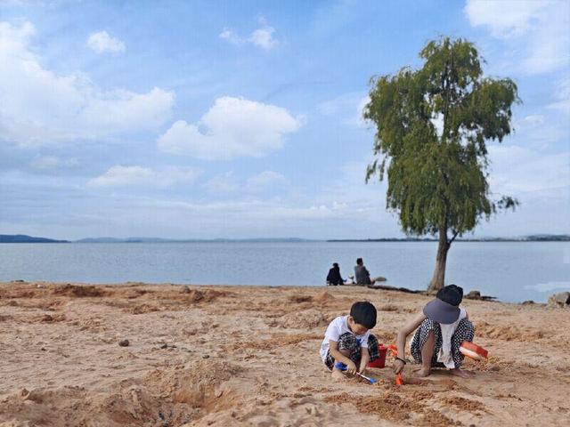 解锁神仙级避暑沙滩！晋宁私藏21℃“小三亚”