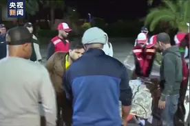 为生命接力 摩洛哥居民和游客积极为伤员献血图片