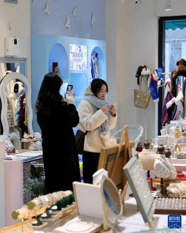 新华社丨辽宁大连：冬日文旅市场火热依旧