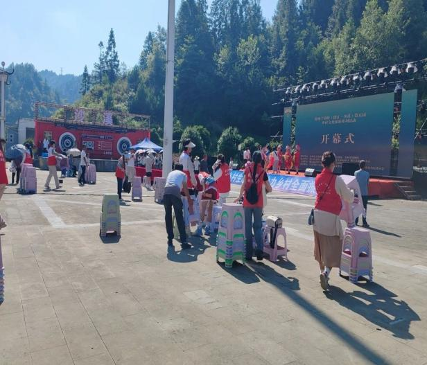 青春正当时|铜仁“小青椒”绘就旅游暖心画卷