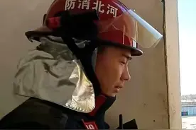 为救人智力退回3岁消防员现状：能正常与人交流，自己做家务图片