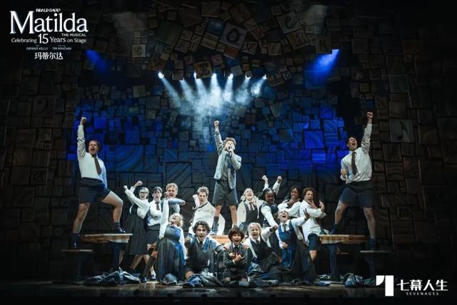 这部让成年人哭崩的合家欢音乐剧，凭什么横扫101项国际大奖？