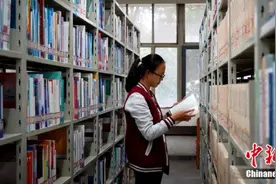 印尼留学生洪婉晴：中国高铁给我们带来很多便利图片