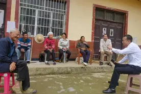 银水村的破茧之路：驻村工作队的绮丽笔触图片