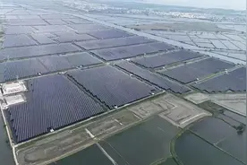 亚洲单体最大规模淡水渔光互补项目并网图片