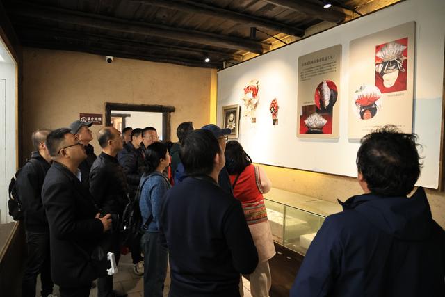 武汉摄影家团队走进咸宁通城，看史诗沉浸剧体验古瑶文化