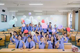 毕业限定版“大片”来袭！定格美好，青春未完待续……图片