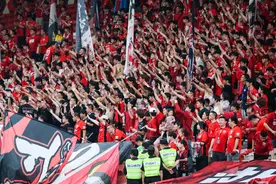 拿大连英博撒气？上海海港久违零封，20岁的李新翔、蒯纪闻让人看到希望！图片