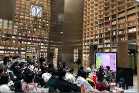 晨报专访《多蒂》译者：看诺奖作家古尔纳笔下的当代女性成长图片