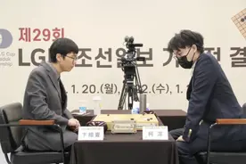 体坛联播｜柯洁距离“九冠王”仅差一胜，切尔西大胜升至第四图片