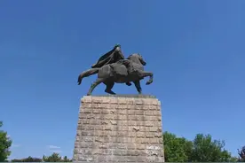 北京昌平李自成像启动搬迁，将移至陕西商洛“闯王寨”景区图片