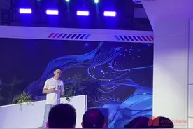 智谱AI张鹏：大模型技术的创新依旧是突飞猛进的进行时图片