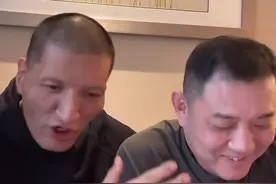 给整不好意思了🤭巴特尔：巩晓彬是有史以来打篮球的人里最帅的图片