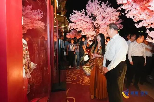 文化润疆，润在心田：“昆仑乐都·美韵莎车”动漫美食周打造沪喀协作新样板