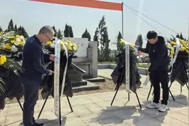 众志“堤”砺初心路 簰洲湾畔忆“洪”图图片