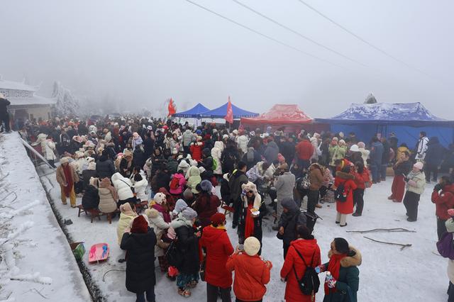 一场冰雪与烟火的邂逅