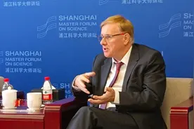 健康快乐活到100岁？这位英国医学科学院院士今天在复旦大学给出建议图片
