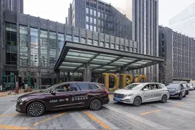 尽显旗舰待客之道 上汽大众”大V”威然获外交官点赞图片