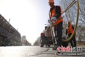 河北孟村开展春季公路养护工作图片
