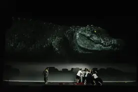 话剧《鳄鱼》首演，莫言：每个人都能在戏中照见自我图片