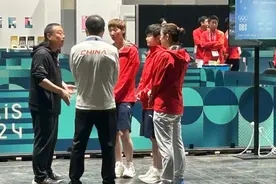 刘国梁变身“幕后军师”，今晚孙颖莎领衔中国女乒决赛再演“中日大战”图片