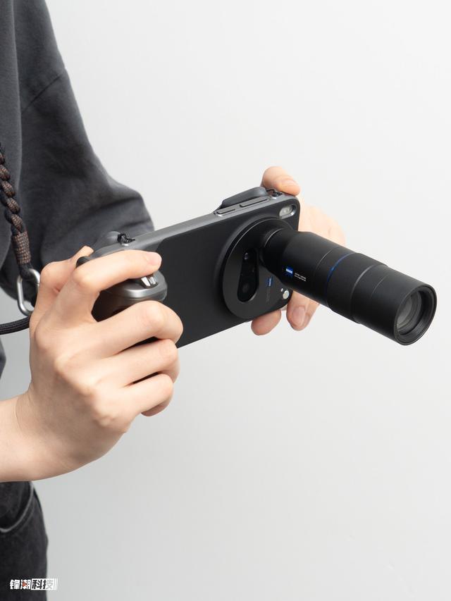 vivo X300 Pro图赏：外观审美在线，影像依旧霸道