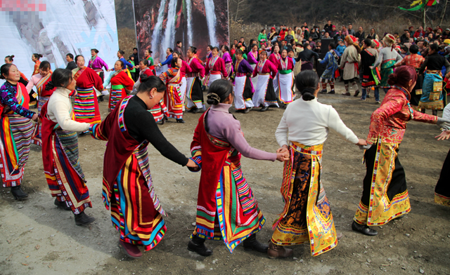 青睐绵阳 || 冰雪奇观+雪地撒欢！平武虎牙滑雪场即将开放，这个冬天等你来畅玩~