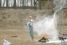 厨房里的8大危险行为，千万不要做！图片