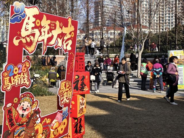 家门口就能“货比三家”报团出游，“乐龄·乐游”品牌活动走进社区