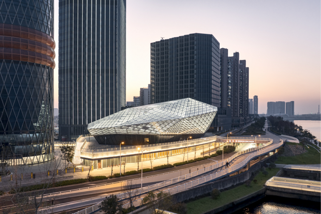 在上海长滩“水晶宫”，聆听长江入海口的新年乐章