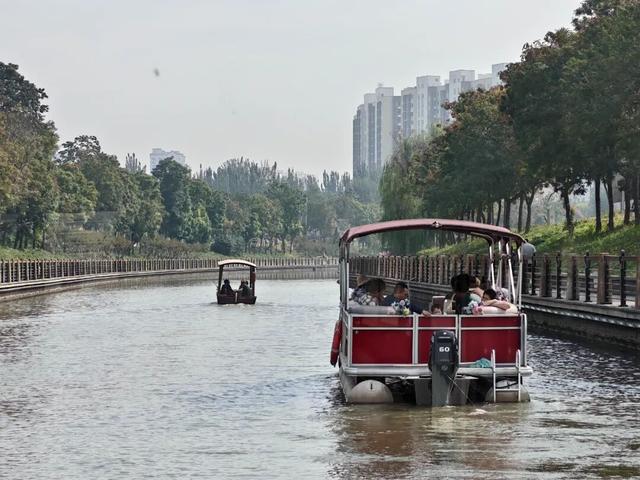 保定府河“水陆联动”激活文旅消费新引擎
