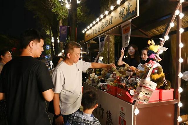 历史文化与新消费邂逅 烟火气中品味春城夜美好