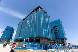山东首台造楼机器人在青岛落地应用，5天盖1层实现高质量建造图片