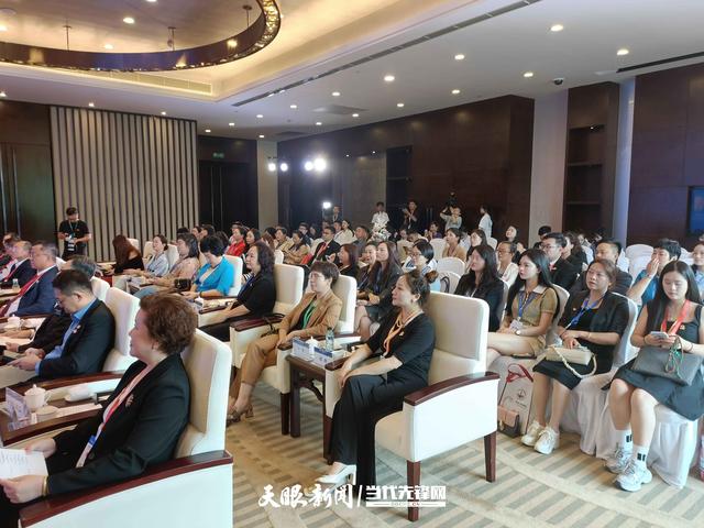 聚焦马中企业家大会｜贵旅集团总经济师左儒军推介贵州旅游