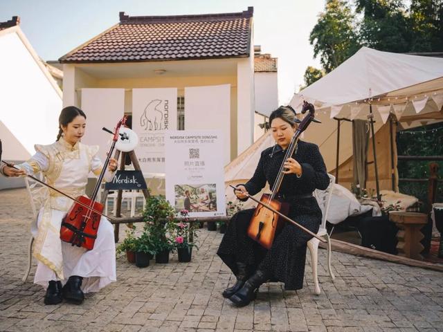 快看，青浦这个乡村跑来一只“大白熊”